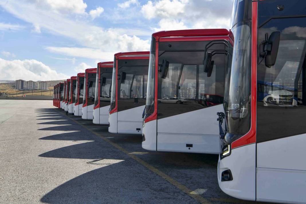 EGO araç filosuna taze kan: 9 körüklü 4 solo yeni otobüs başkentlilerin hizmetinde 5